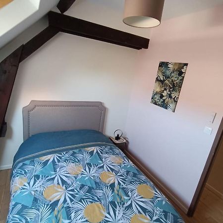 Maison Chaleureuse Avec Netflix Et Ps5 Valenciennes Bagian luar foto