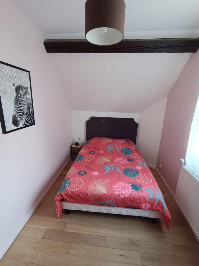 Maison Chaleureuse Avec Netflix Et Ps5 Valenciennes Bagian luar foto